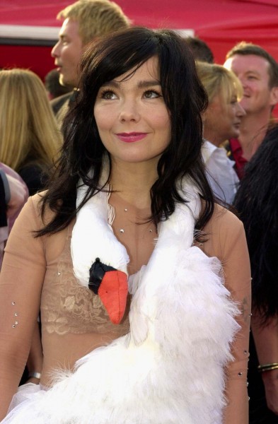 bjork-2001-oscars-04