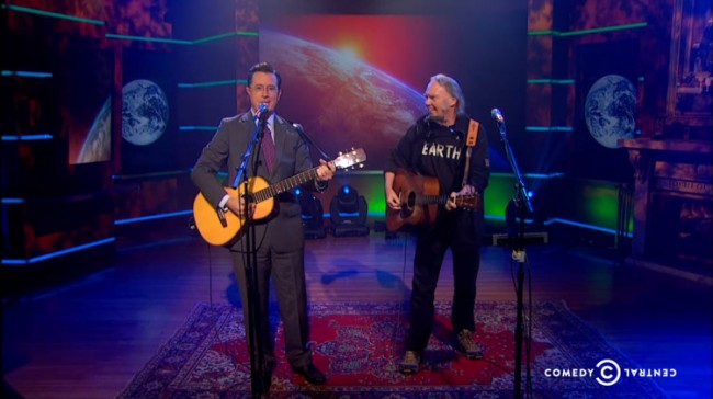 neil-young-stephen-colbert-report-performance-earth-2014-video-750x421